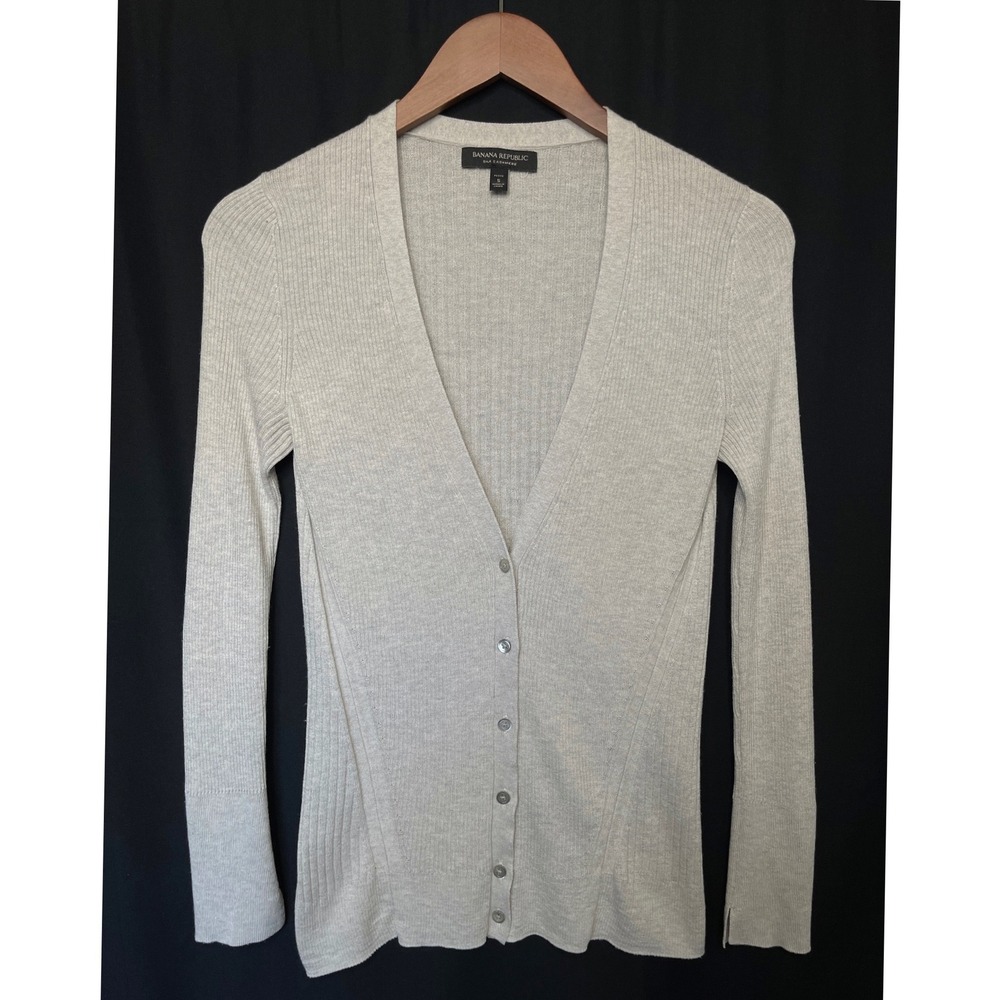 Banana Republic Silk Cashmere CArdigan Sweater Petite S Light Gray Quiet Luxury